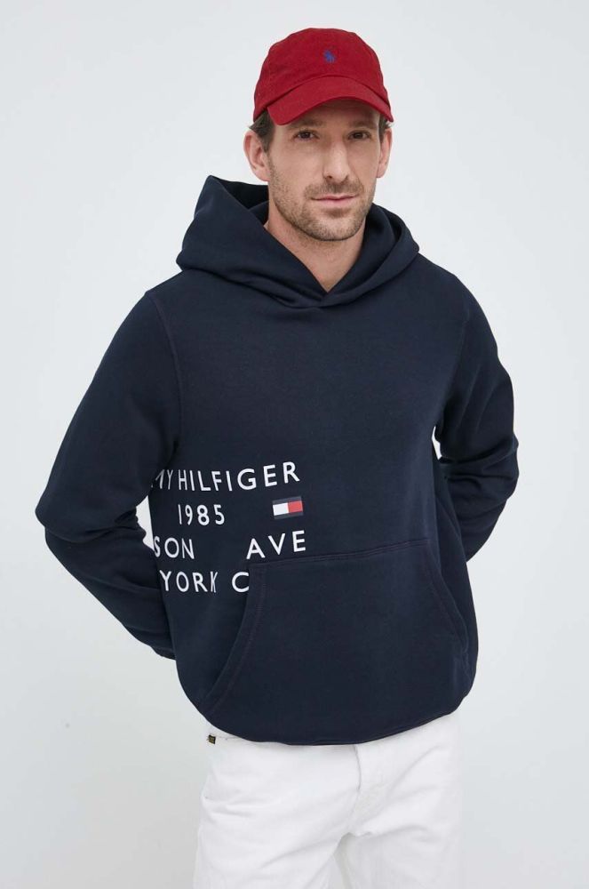 Кофта Tommy Hilfiger чоловіча колір синій з капюшоном з принтом (3103184)
