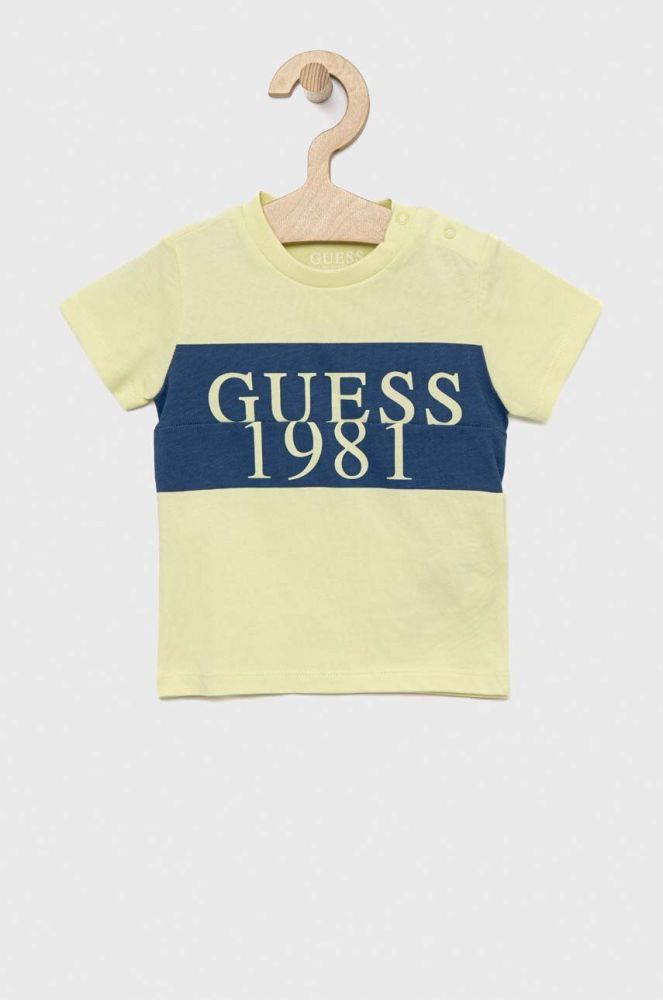 Дитяча бавовняна футболка Guess колір зелений з принтом (3009509)